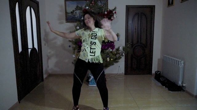 Новогодние танцы. смотреть онлайн