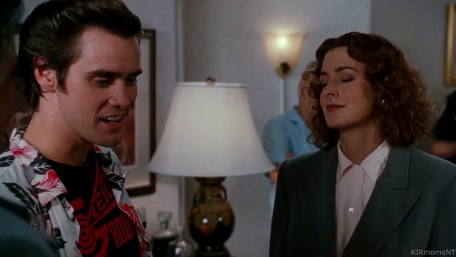 Дверь Балкона | Эйс Вентура: Розыск Домашних Животных (1994) смотреть онлайн