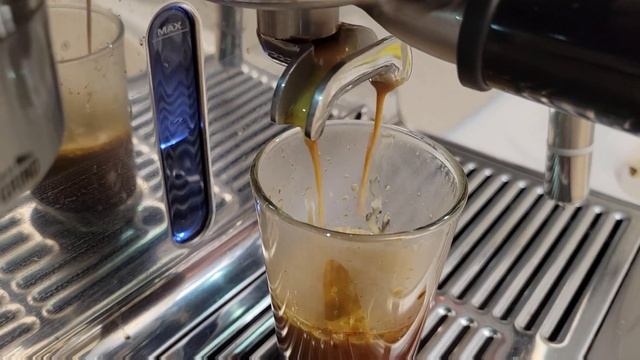 HOW TO Make Iced Coffee at Home with Breville Oracle Touch смотреть онлайн