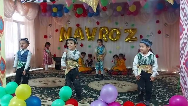 dance performed by boys and girls ''Андижанская полька,, смотреть онлайн