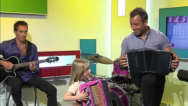 Madlyn DUGUE et Jérôme RICHARD - Le tango d'1,2,3 Musette смотреть онлайн