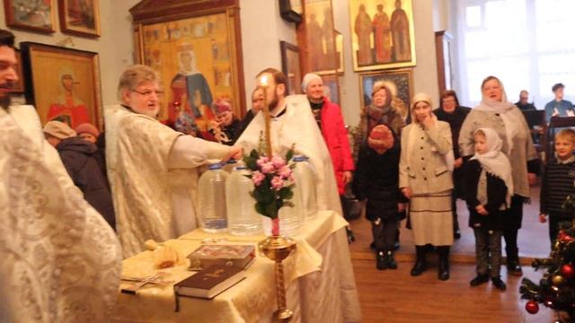 Освящение воды. Литургия на Крещение Господне. Среда, 19 января 2022 г. смотреть онлайн