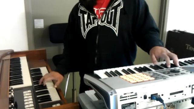 Testing the new Hammond M3 organ...reggae bubble. смотреть онлайн