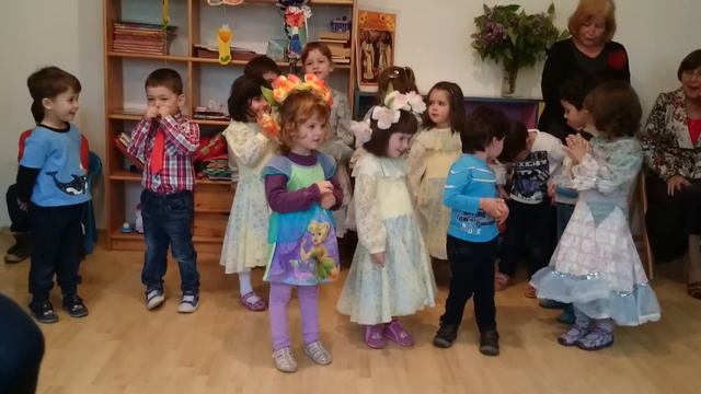 Празник В Детската градина за Великден смотреть онлайн