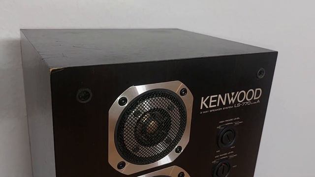 Внутри акустики Kenwood LS 770A inside смотреть онлайн