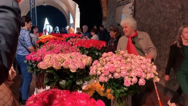 Królewska Wystawa Róż | Выставка роз в Королевском замке в Варшаве смотреть онлайн