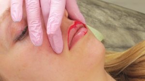 Как быстро отрисовать эскиз губ для увеличения объёма. Перманентный макияж губ