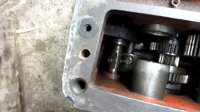 Токарный станок 1К62 - Настройка ускоренной подачи в фартуке смотреть онлайн