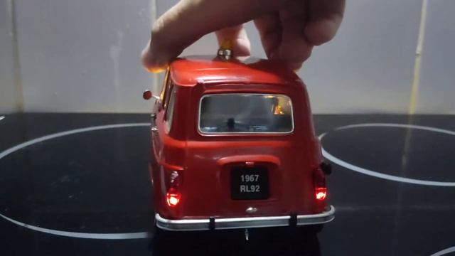 Solido 1/18 Renault 4 4L pompiers à LEDs смотреть онлайн