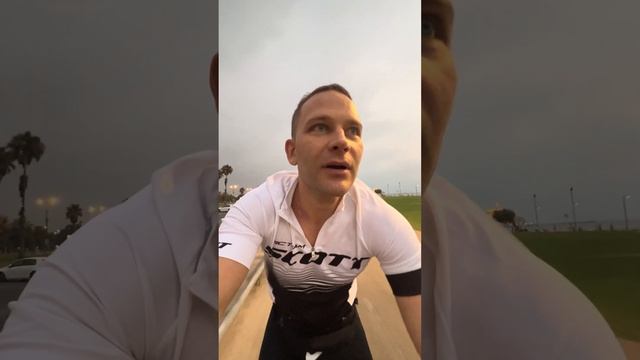 БУДЬ ОСТОРОЖНЕЕ НА ВЕЛОСИПЕДЕ!#siberyak138 #навелосипеде #велосипед #вело #велоблог #велобудни #вел смотреть онлайн