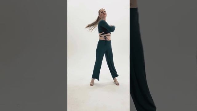 La Bachata - MTZ Manuel Turizo Bachata Lady Style Solo - Шоу номер Бачата Женский стиль Соло. смотреть онлайн