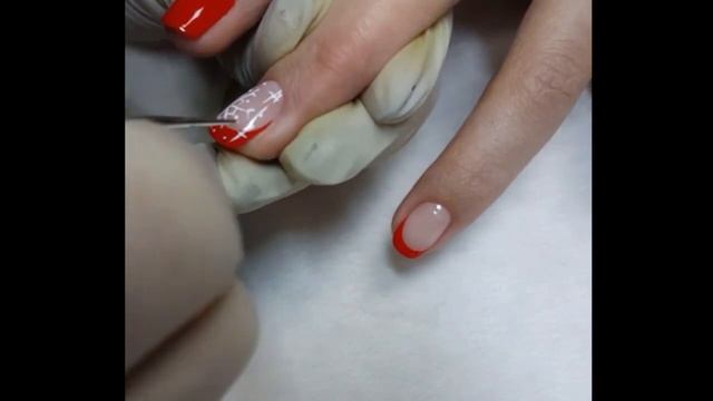 Новогодний маникюр "френч со снежинками" смотреть онлайн