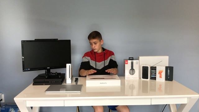 MacBook Pro 2017 With Touch Bar Unboxing