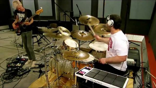 ROLAND SPD-30 + Drum and Bass GERA&DAVID improviz смотреть онлайн