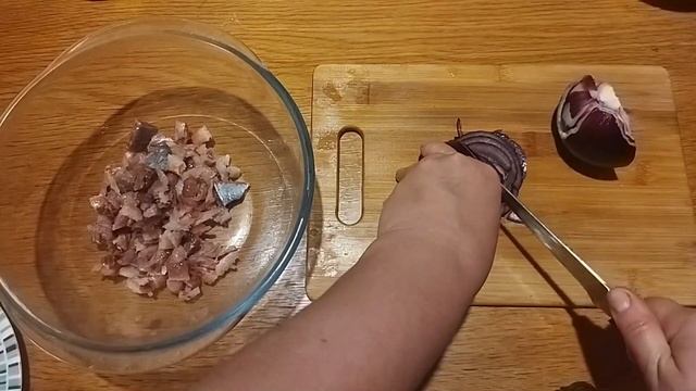 Венегрет с селедкой, с соевым соусом и кунжутом, овощи я запекаю в духовке, вкусно и полезно