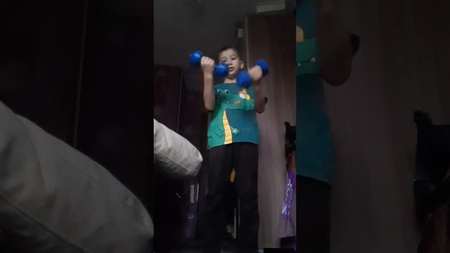 поднял гантели 50 раз я люблю спорт смотреть онлайн