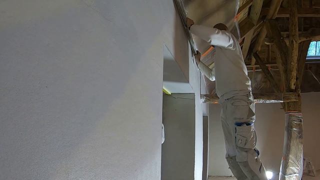 Stukadoren van een boerderij met Knauf MP75! смотреть онлайн