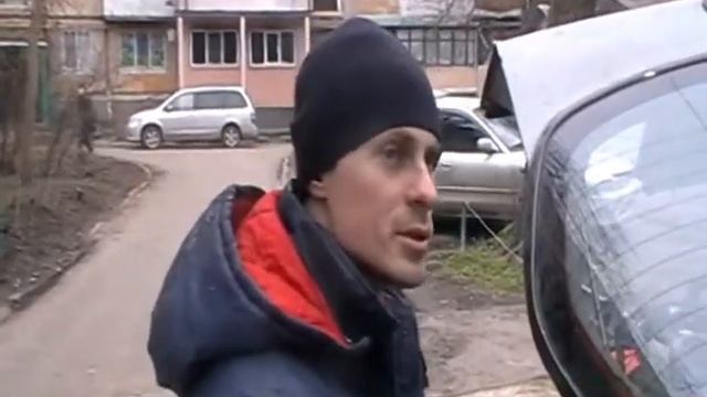 В Одессе забилась канализация.Работа под пальмами. смотреть онлайн