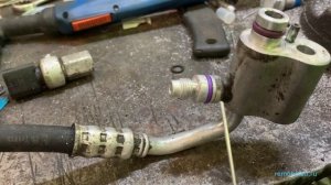 Трубка кондиционера Фольксваген Гольф. Устраняем утечку фреона! Виноват в утечке фреона датчик!