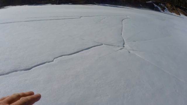 9 мая рыбачим со льда. Свозил жену на рыбалку. Рыбалка на Кольском смотреть онлайн