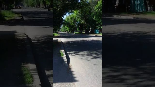Инвалид на мопеде,без ног. смотреть онлайн