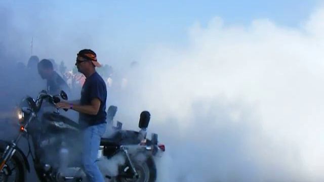 Burnout Contest at EasyRider Rodeo, Chillicothe, Ohio 2007 смотреть онлайн
