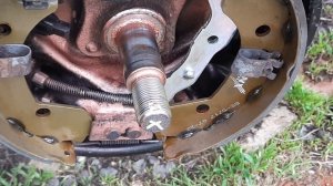 как нельзя подтягивать ручник на весте