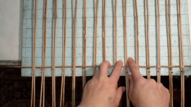 Начало квадратного или прямоугольного донышка из газетных трубочек. Важно!!! ☝️ смотреть онлайн