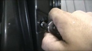 Как снять ручку с задней двери Киа Спортейдж