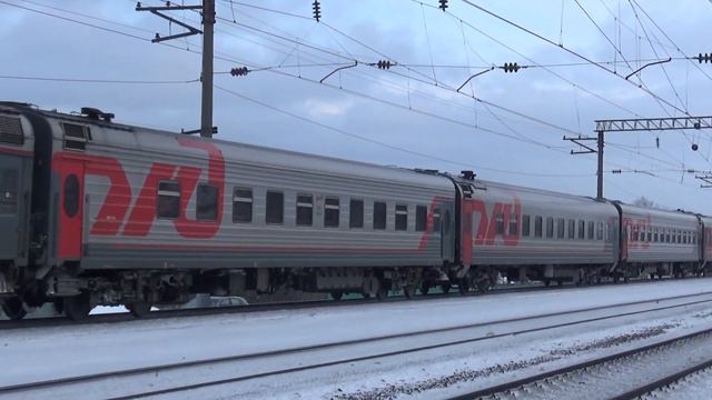 Электровоз ЭП1М-464 с пассажирским поездом смотреть онлайн