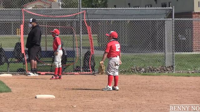 LUMPY'S LITTLE LEAGUE HOME RUN AND GOLD GLOVE! | BENNY NO | VLOG #255 смотреть онлайн