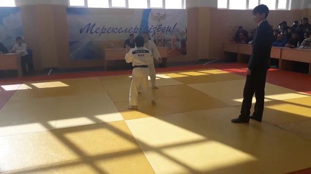 Маугли 1 схватка турнир ЖАПЕК БАТЫР смотреть онлайн