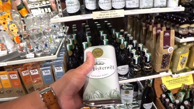 САМОЕ НЕОБЫЧНОЕ ЖИЛОЕ ЗДАНИЕ В ВЕНЕ - ДОМ ХУНДЕРТВАССЕРА HUNDERTWASSERHAUS VIENNA смотреть онлайн