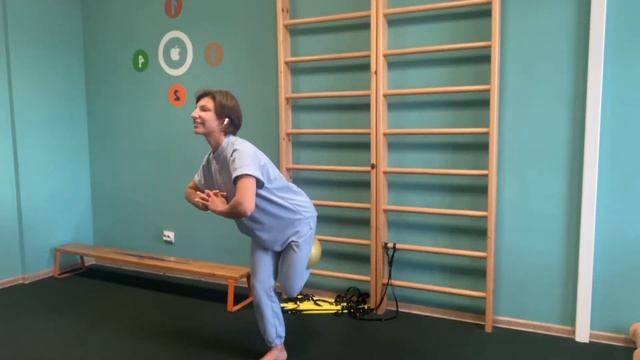 Упражнения с мячом в качестве разминки смотреть онлайн