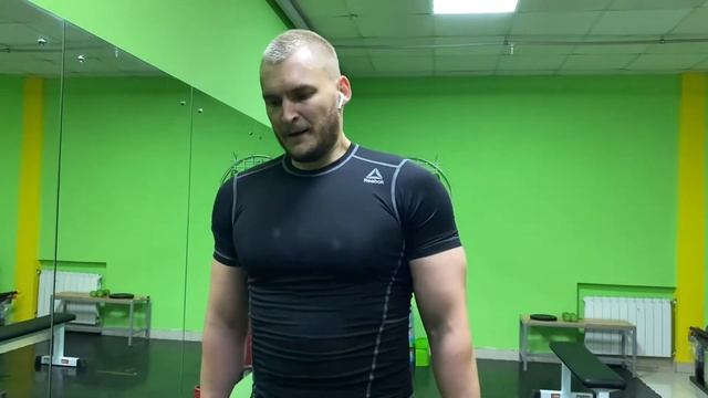 Боль в спине?Делаю это упражнение и забываю про боль! смотреть онлайн