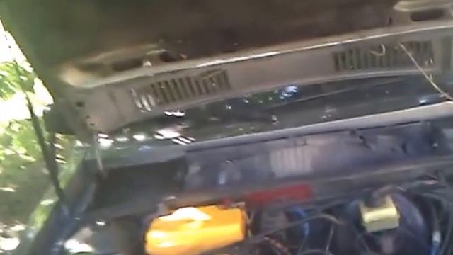 Газовые Упоры капота Audi Coupe B2. смотреть онлайн