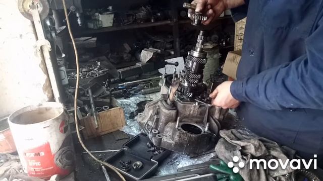Ремонт КПП приора. ч 2 Замена неисправных деталей и сборка смотреть онлайн