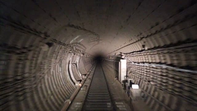 Метро глазами машиниста. Перегон Крещатик - Арсенальная смотреть онлайн