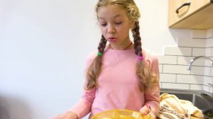 БЕБИ БОН ЕВА!  Яся как МАМА ухаживает за малышом Евой