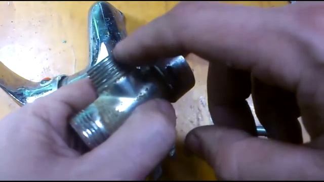 Течёт с душа вода Ремонт переключателя кран душ на смесителе смотреть онлайн