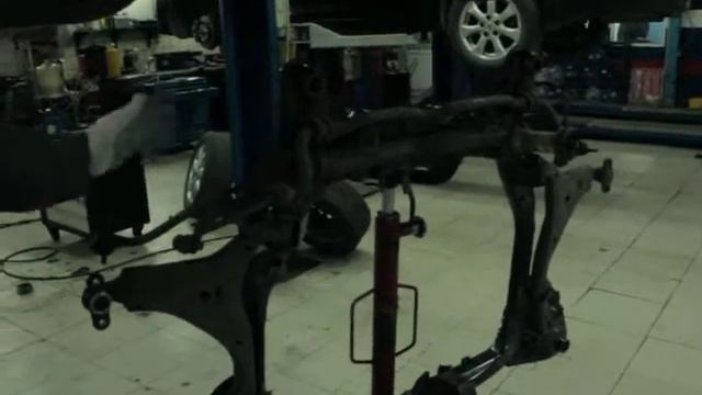 KIA CEED 2008г бензин мкпп пробег 129 тыс. Замена подрамника, ремонт ходовой части. смотреть онлайн