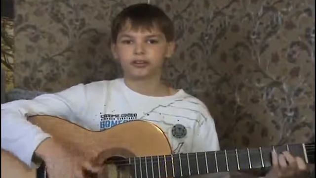 Мне понравилось изучать аккорды на всем грифе... смотреть онлайн