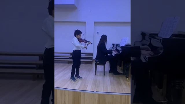 Məmmədli Mikayıl 9 yaş. T.Quliyev “Sevgi valsı”, К.Бом «Непрерывное движение» смотреть онлайн