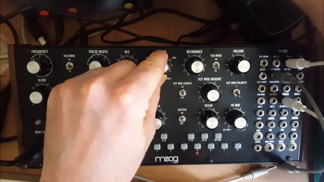 MOOG MOTHER 32