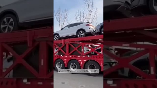 Вот такие автовозы в Китае ? скоро все машинки доставят в Новосибирск #zeekr #geely #hongqi #byd смотреть онлайн