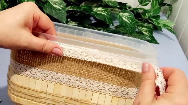 Взяла обыкновенный пластиковый контейнер, и сделала эксклюзивную хлебницу. смотреть онлайн