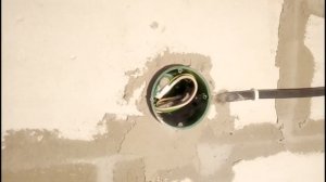 На что закрепить подрозетник?