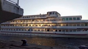 Теплоход Виссарион Белинский. Обзор.