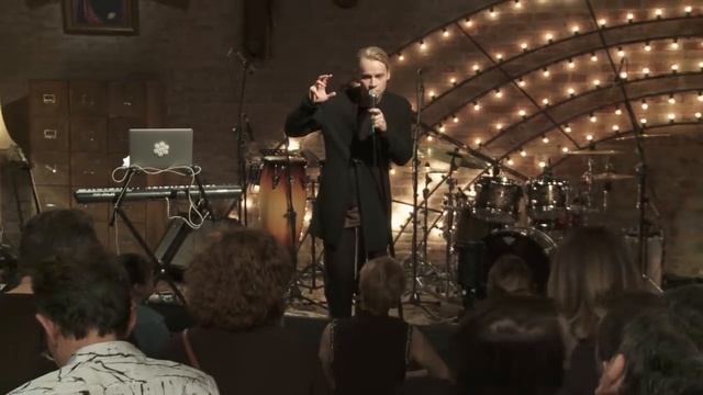 SHAMAN - ТАНЦЫ НА СТЕКЛАХ.mp4 смотреть онлайн