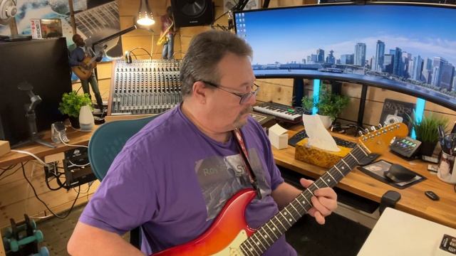 ELECTRO HARMONIX STRING9 ENSEMBLE смотреть онлайн